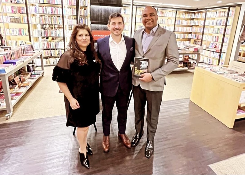 Claudia Moura, Marcio Alves Martins e João Costa 