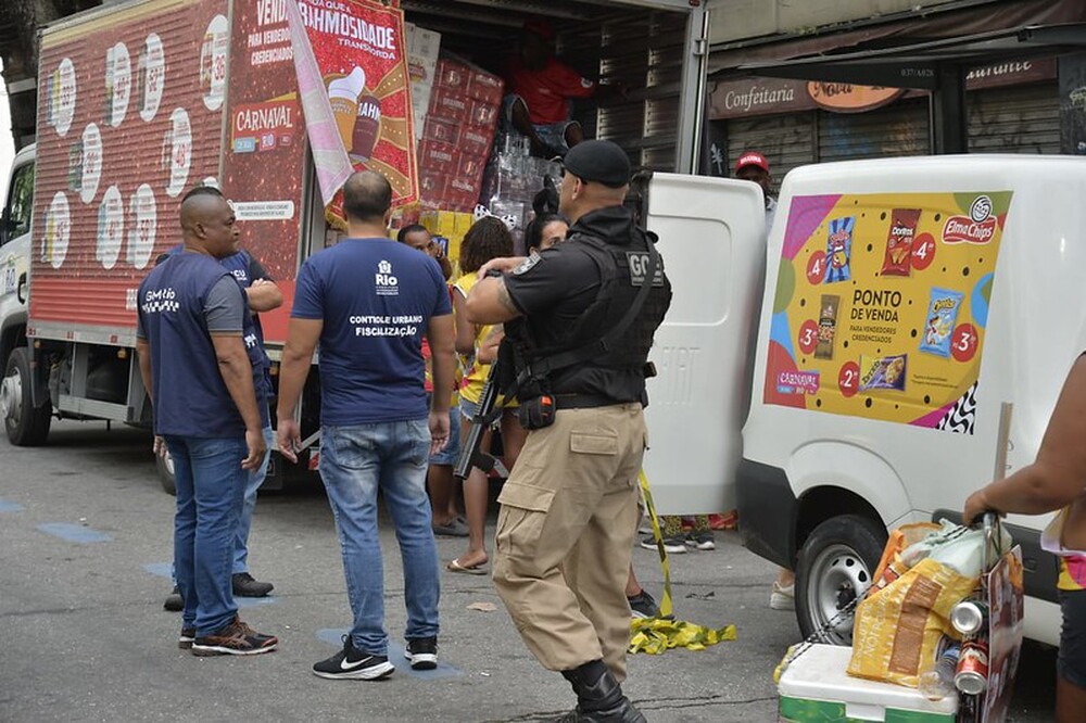 SEOP e Guarda Municipal aplicam mais de duas mil multas em veículos estacionados irregularmente durante o Carnaval 