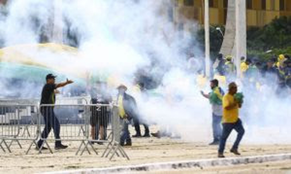 Militares envolvidos no 8/1 podem responder no STF e receber sanção militar