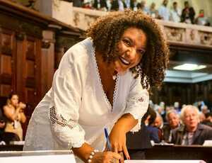 Deputada Renata Souza (PSol): Comissão de Defesa dos Direitos da Mulher debate na Alerj aumento dos casos de feminicídio
