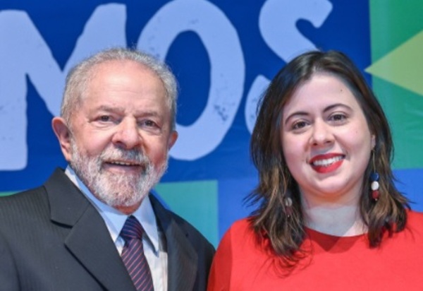 Presidente anuncia projeto para igualar salários de homens e mulheres