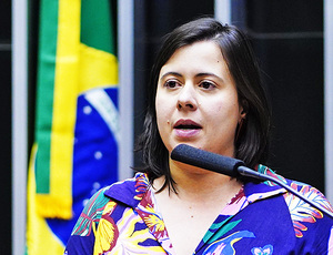 Sâmia Bomfim pede ao TCU apreensão das joias de Bolsonaro: “o larápio driblou a Receita. É crime!