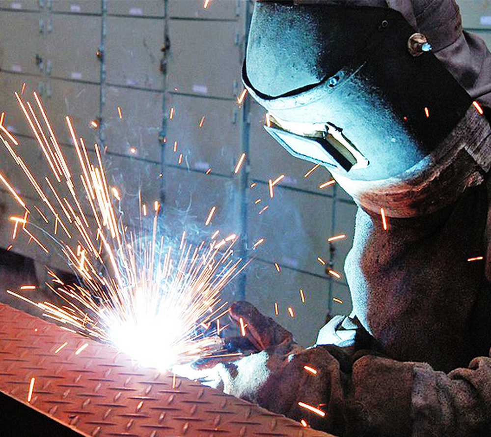Produção industrial registra menor índice desde 2017, diz CNI