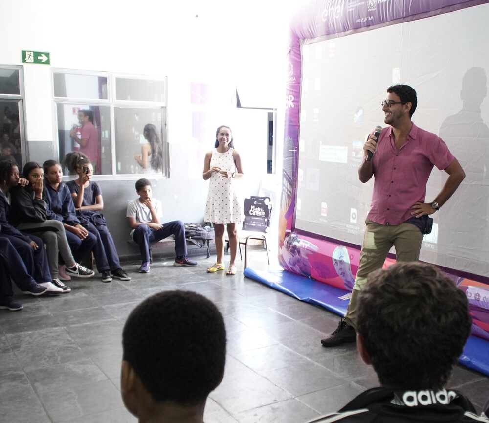 Cinema na escola: Mostra gratuita de curtas exibe programação para estudantes da rede pública em seis municípios fluminenses