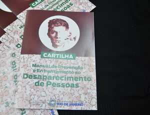 Ação do Governo do Estado na Central do Brasil chama atenção para a causa do desaparecidos