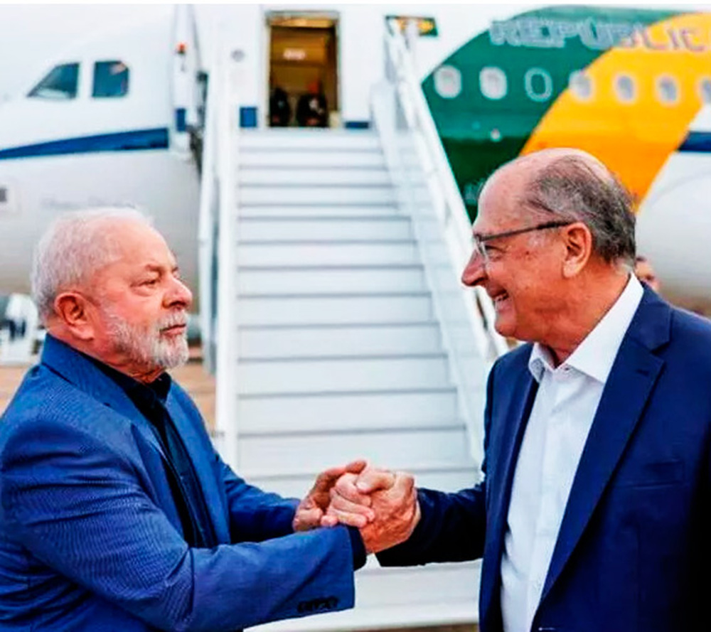 Lula embarca para viagem à China e consolida retorno do Brasil à cena internacional