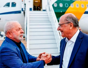 Lula embarca para viagem à China e consolida retorno do Brasil à cena internacional