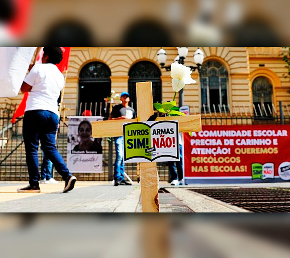 Ataques às escolas passam à violência digital e governo avança com medidas