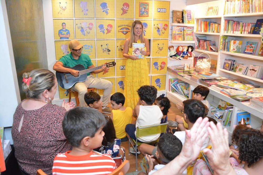 No mês nacional do livro infantil escritora e psicóloga defende o brincar livre de meninos e meninas