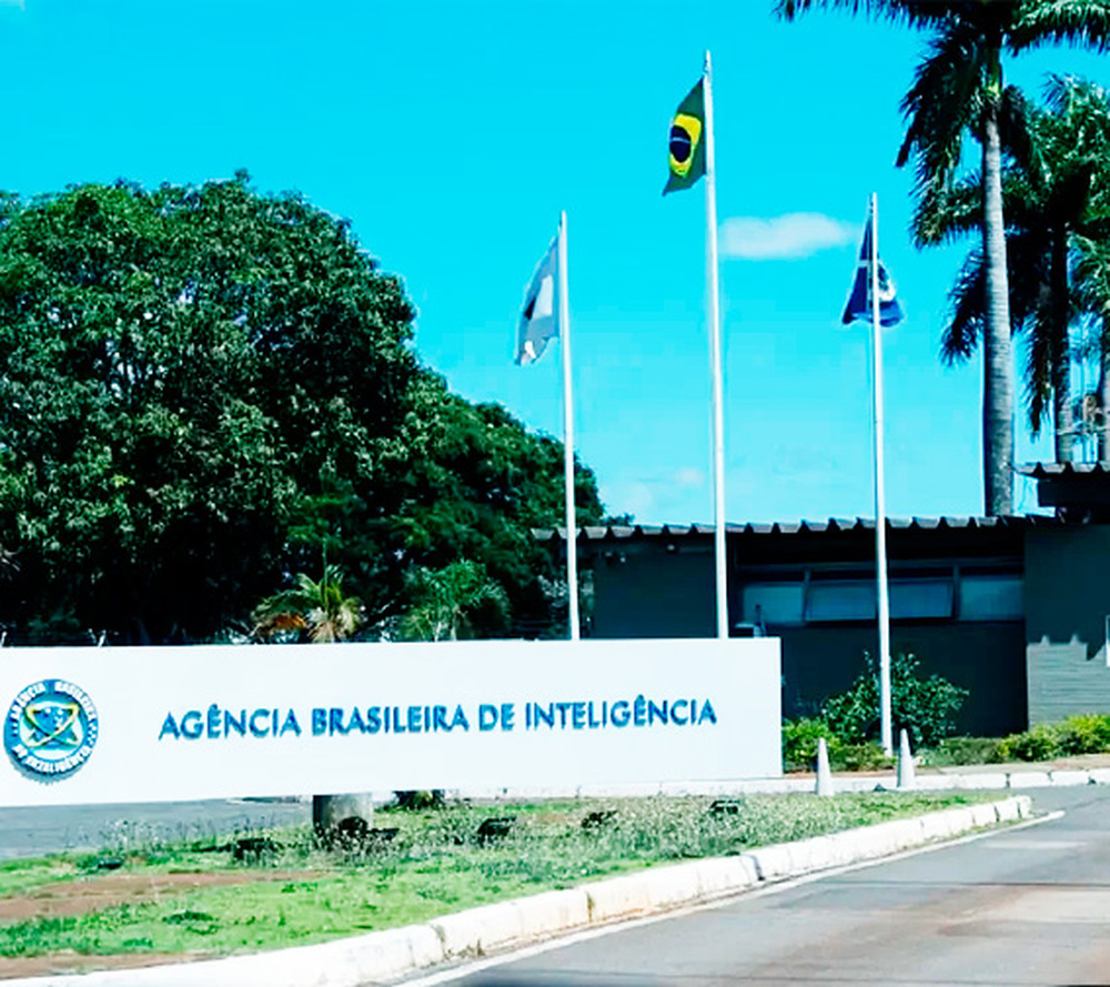 Funcionários da Abin protestam para ficar longe dos militares