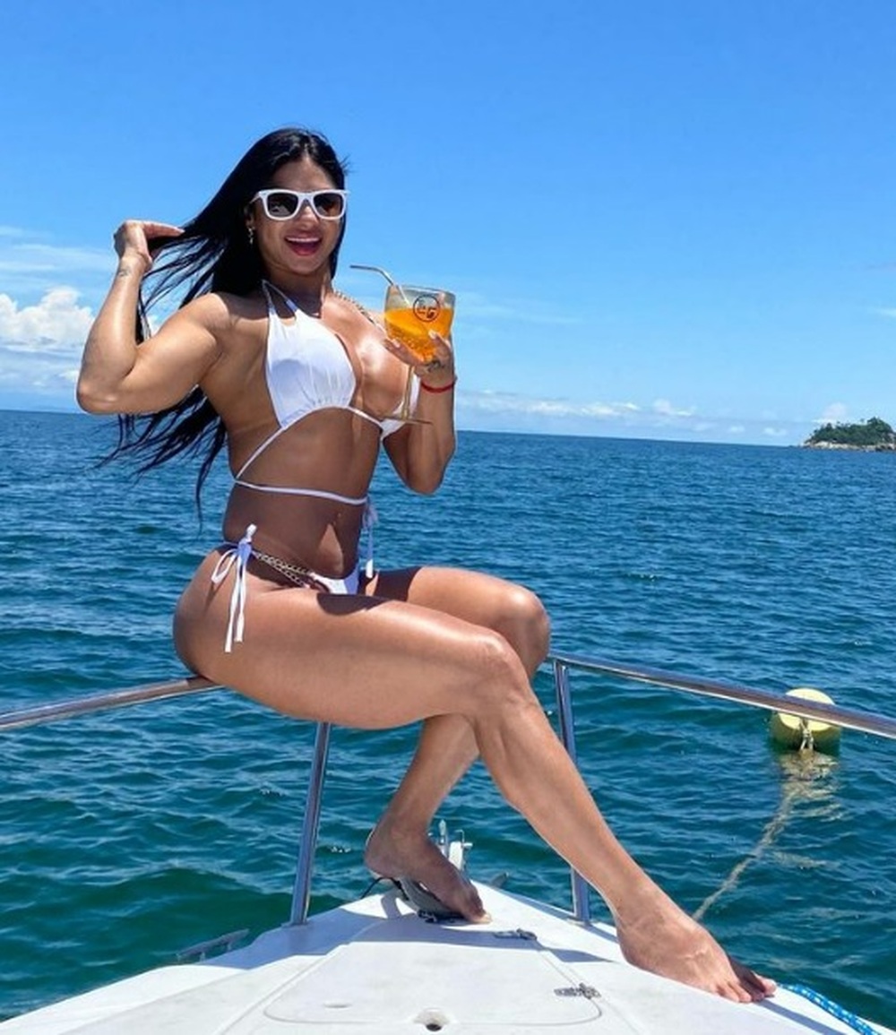Edna Gomes a musa fitness é a Gata da Hora