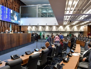 Empresas de TV por assinatura poderão compensar clientes em caso de interrupção de serviço