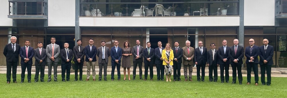 Almoço da AESC com apoio do CEBC reúne empresas brasileiras e chinesas celebrando um acordo de cooperação para projetos futuros 