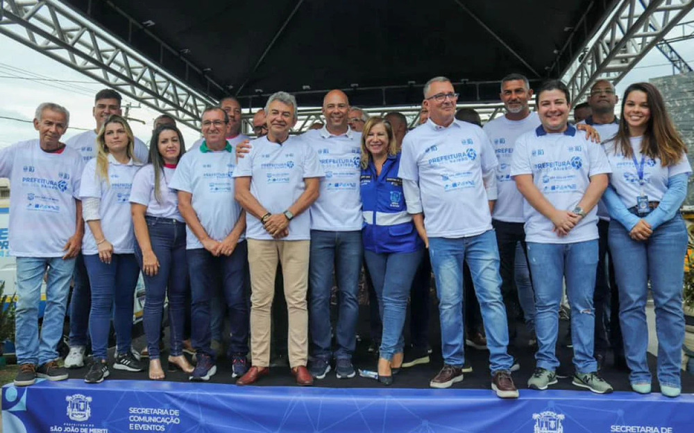 Primeiro dia da 4ª edição do Prefeitura no seu Bairro realiza mais de 10 mil atendimentos