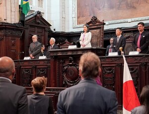 Deputada Elika Takimoto (PT), celebra os 115 anos de imigração japonesa no Brasil, em sessão solene no Palácio Tiradentes