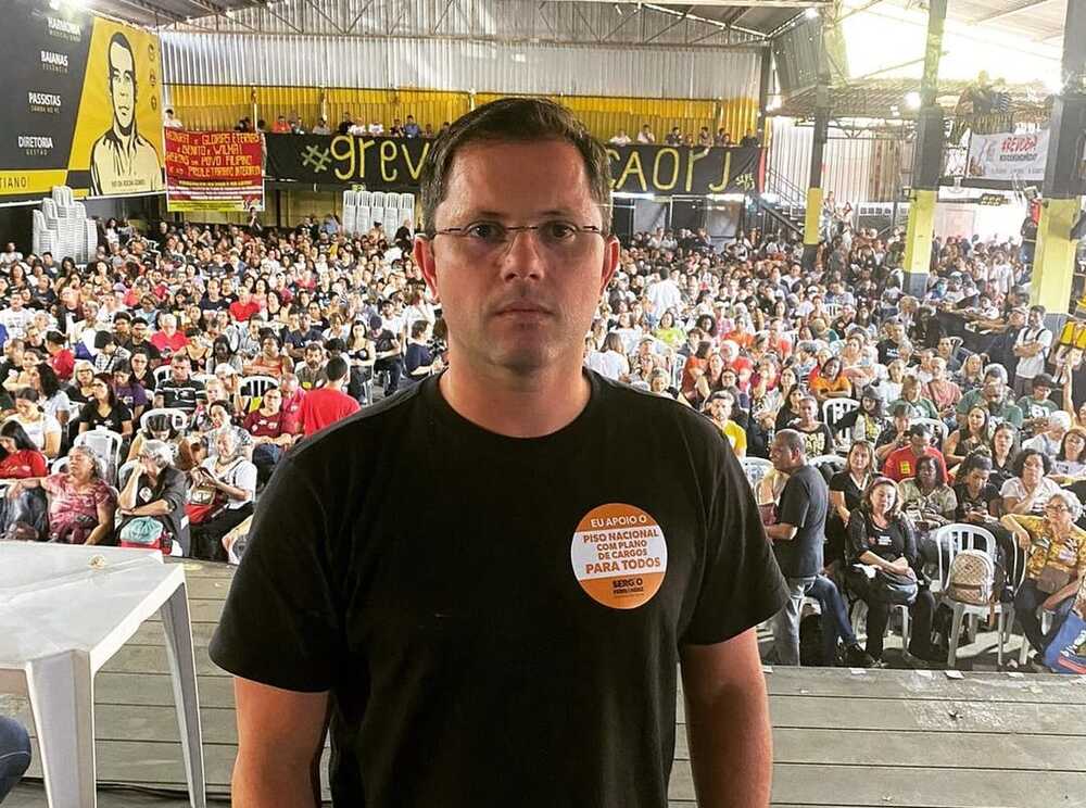 Deputado Sérgio Fernandes marca presença na Assembleia do SEPE