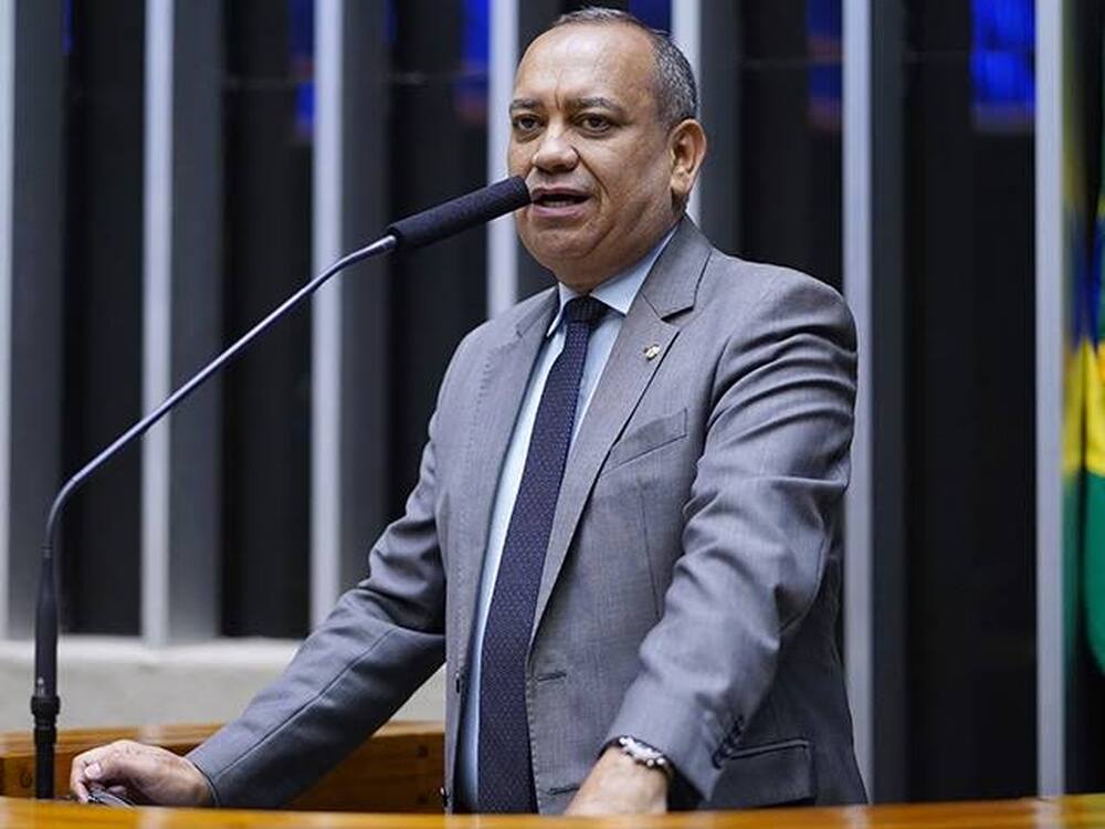 Deputado Max Lemos (PDT-RJ) quer IPVA como Único Impedimento para Licenciamento Anual de Veículos