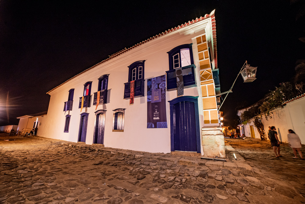 Exposição 'Paraty: 1945-2019', conduz a um passeio fascinante por oito décadas recentes da cidade histórica