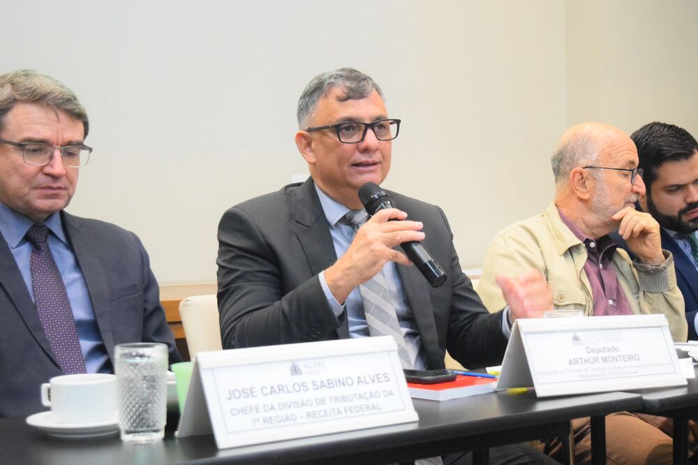 Deputado Estadual 'Arthur Monteiro' Promove Audiência Pública em Duque de Caxias, trazendo para Debate a Reforma Tributária