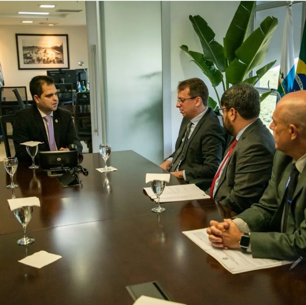 Conselheiro da Agetransp, Adolpho Konder, reuniu-se com o Presidente do Tribunal de Contas do Estado (TCE-RJ) para tratar pautas de interesses da agência 