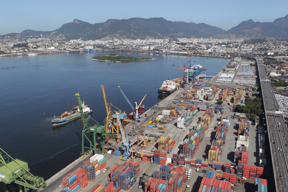 Balança comercial do Rio de Janeiro registra superávit de US$ 6,9 bilhões no primeiro semestre de 2023