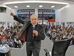 IGREJA COM ESCRAVOS? Lula sanciona Lei nº 14.647 que estabelece inexistência de vínculo empregatício de entidades religiosas com ministros, membros ou quaisquer outros que a eles se equiparem
