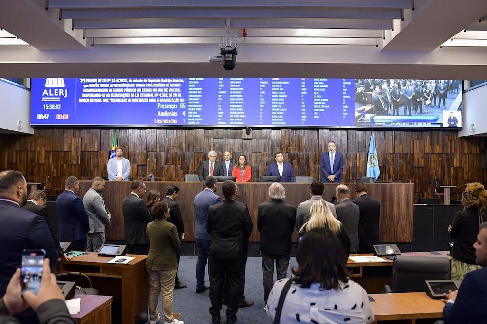Alerji fez um minuto de silêncio em memória do presidente de honra do Partido Progressistas (PP), Francisco Dornelles