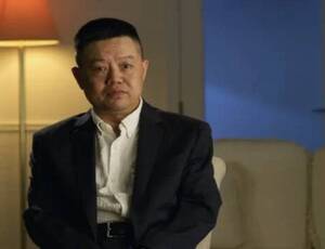 Médico chinês exilado denúncia prisão militar na china para extração forçada de órgãos de prisioneiro políticos