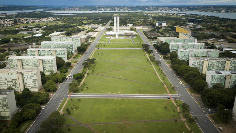 Centrão dobra aposta em reforma ministerial 