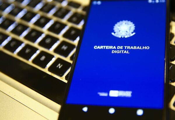 Brasil gerou 142.702 novos empregos formais em julho