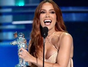 SUCESSO: Anitta ganha o segundo prêmio de Melhor Clip Latino