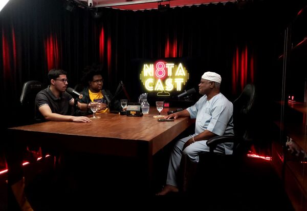 Podcasts debatem representatividade negra e intolerância religiosa