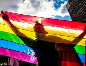 Projeto inclui no Código Civil proibição de união homoafetiva