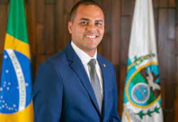 Deputado estadual Felipinho Ravis confirma pré-candidatura a prefeito de Nova Iguaçu