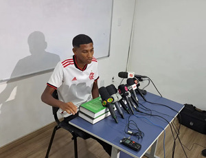 Torcedor do Flamengo diz que foi agredido e nega ter ameaçado Marcos Braz