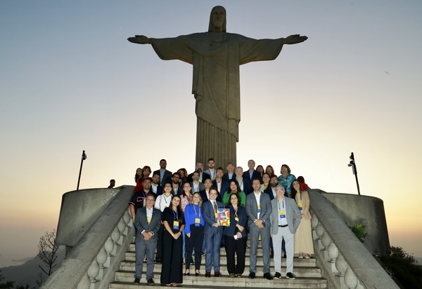 Secretários de Comunicação de todo o Brasil assinam carta-compromisso de combate às fake news no Cristo Redentor