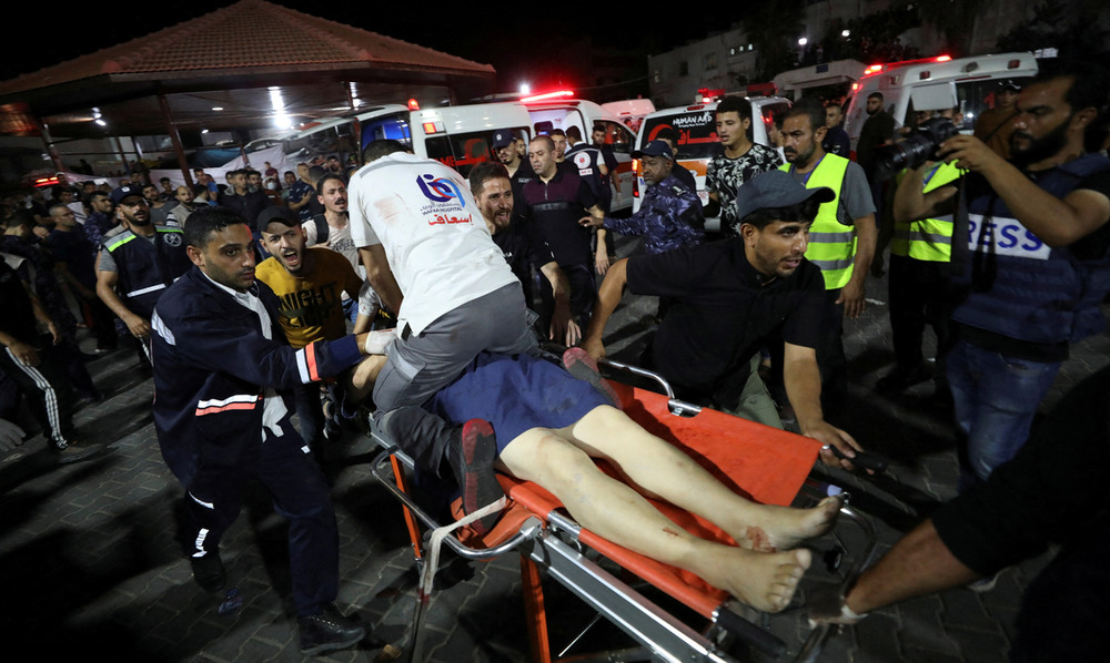 Ataque aéreo a hospital em Gaza deixa centenas de mortos