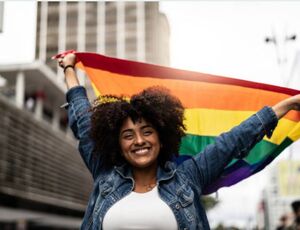 Instituições se unem e promovem projeto para comunidade LGBTQIA+ na Maré, no Rio