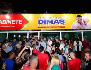 Dimas Gadelha inaugura novo gabinete em São Gonçalo 