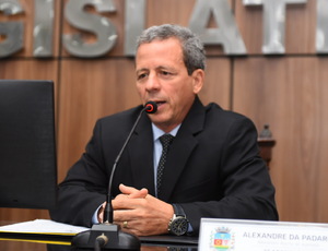 Programa de Melhoria na Qualidade da Alimentação Escolar em Nova Iguaçu: Vereador Alexandre da Padaria iniciativa lidera para a Saúde dos Estudantes