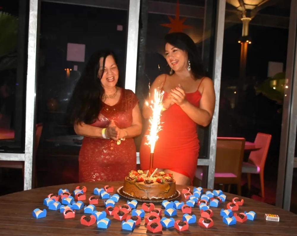 A Atriz e Apresentadora Desirée Oliveira comemorou seu aniversário no Golfe Olimpico na Barra