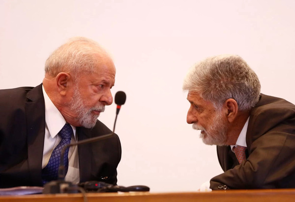 Celso Amorim vai mediar encontro entre Guiana e Venezuela proposto por Lula para pedir paz na América do Sul