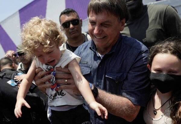 Defesa de Bolsonaro diz que postagem após 8 de janeiro foi 