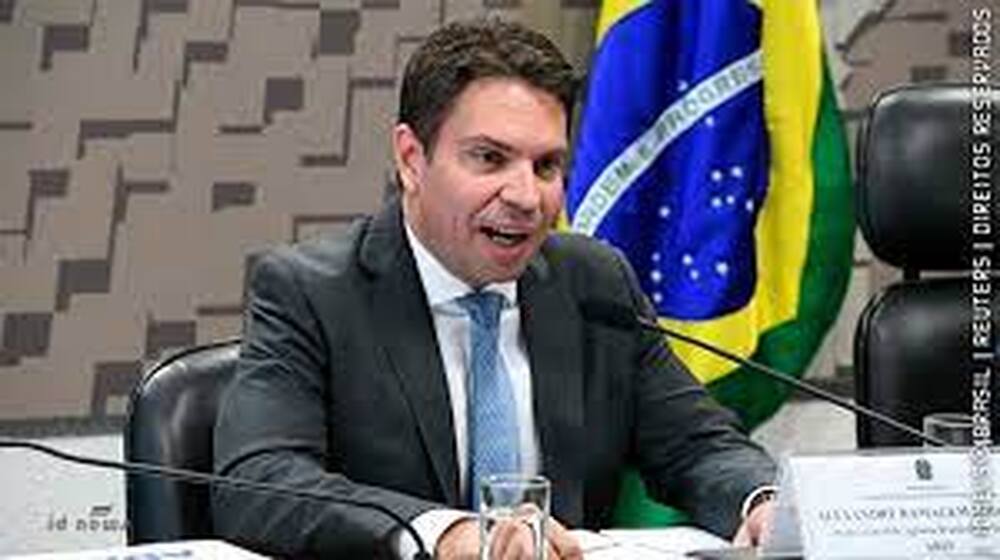 Ramagem passa Professor Tarcísio e pode ir para o 2º turno com Paes, informa Pesquisa Atlas Intel 