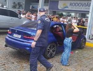SC: corpos de jovens que morreram dentro de BMW são liberados