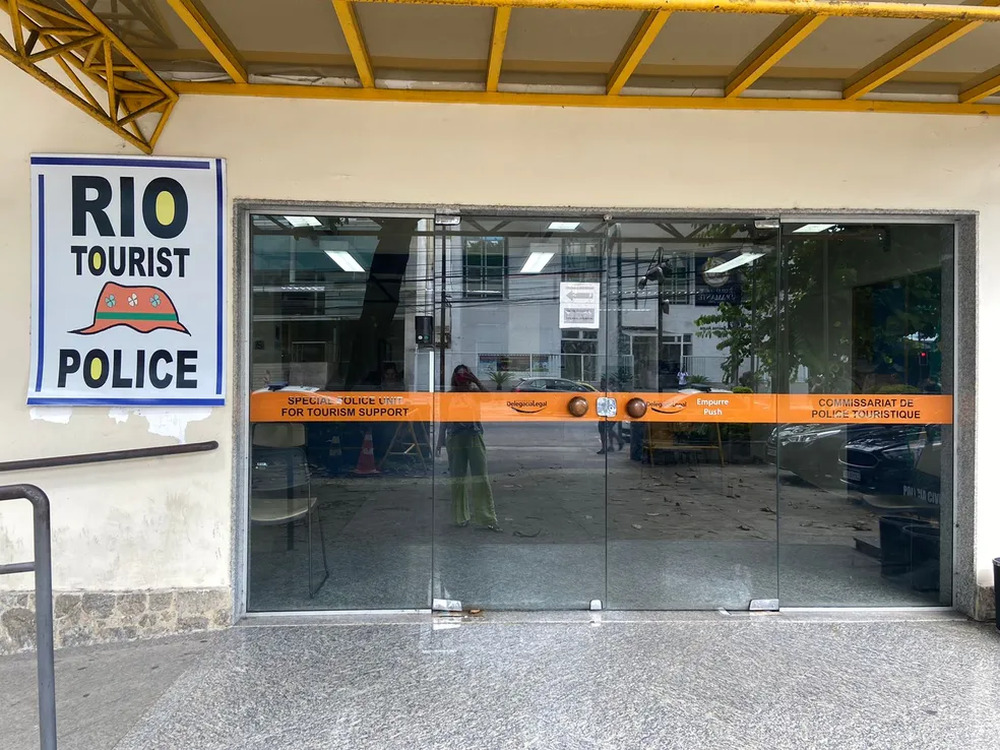 Turista americana é resgata pela polícia após denúncia de cárcere privado em residência de luxo no Joá