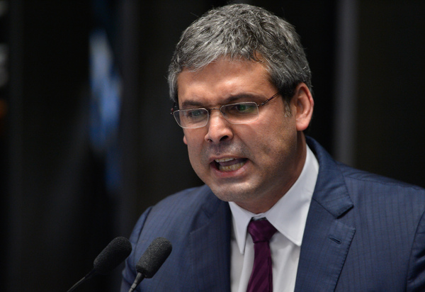 Setores do PT assumem de vez a submissão e subordinação a Paes e ao neoliberalismo