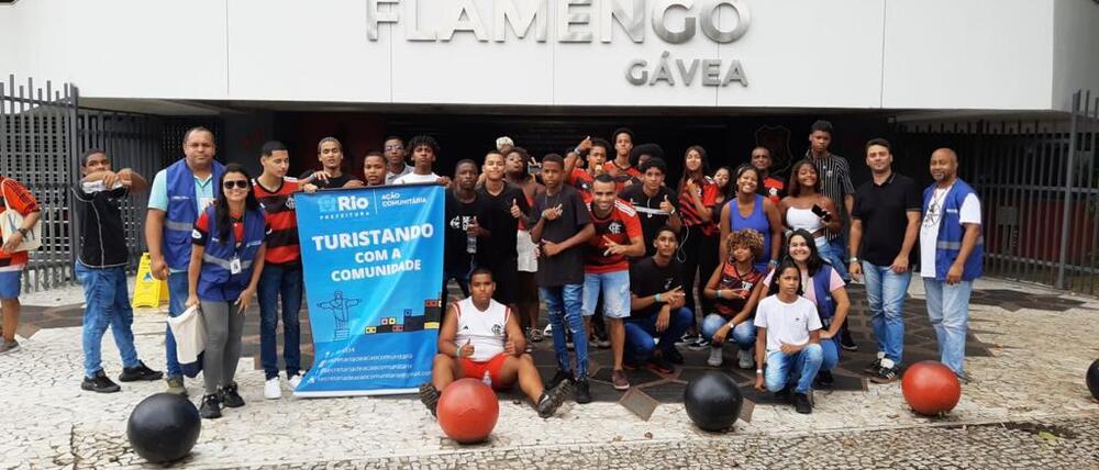 Projeto Turistando com a Comunidade promove visita ao Museu do Flamengo com adolescentes da comunidade Antares, em Santa Cruz