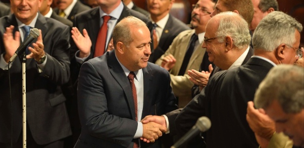 A menos que surjam fatos novos irrefutáveis, a acusação contra Brazão é cortina de fumaça e a imprensa tem que parar de dar credibilidade a premiação de Réus, que isso já quebrou o país