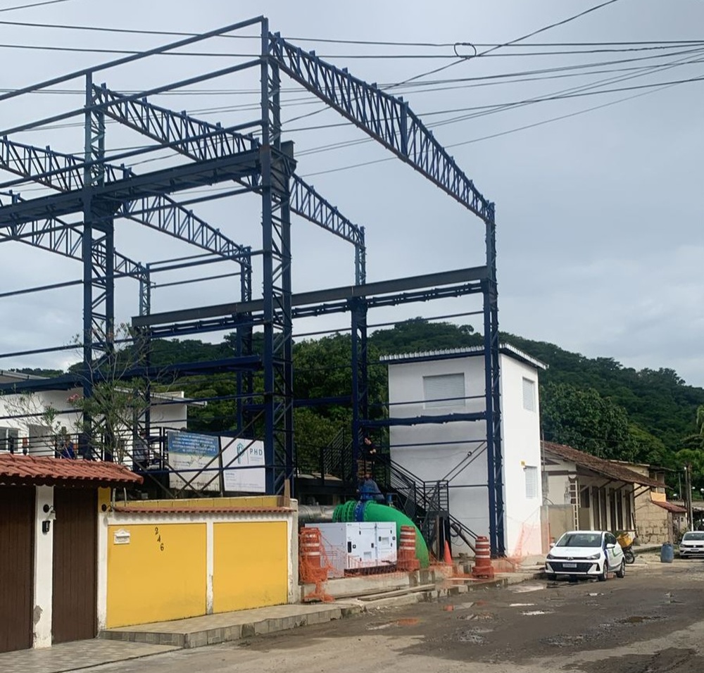 Construção de Galpão Industrial em Tinguá é Embargada: Impacto Ambiental e Cultural Sob Análise